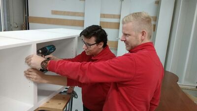 Lukas Hülsmann und Lehrlingswart Marc Schriewer